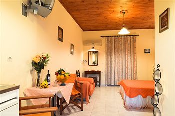 Artemis Studios And Apartments Psarou  Luaran gambar